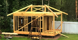 Сарай из бруса 100х100 в Комсомольске-на-Амуре - строительство под ключ | Строй-Кмс от 42292 руб.